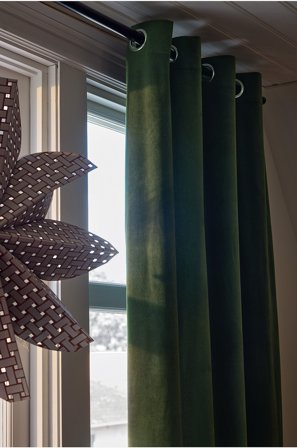 Jotex - Gardin Med Maljer i Fløyel 1-lengde Mørk grønn - SAVANNAH - Kjøp Maljegardiner hos Jotex