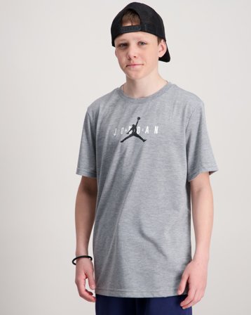 Nike Jordan JDB JUMPMAN SUSTAINABLE GRAPHI Grijs T-shirts Jongens - Kids Brand Store