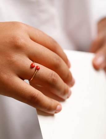 Design Letters Little Big Love Ring - Goldplated - Red - L:2CM