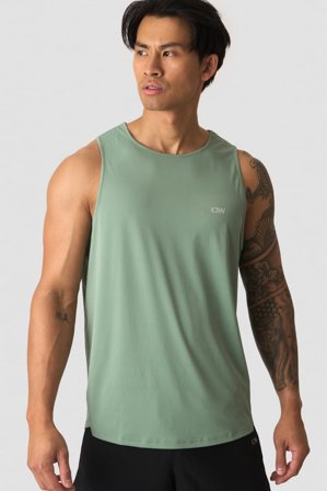 Stride Tank top Light Green Moss