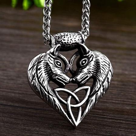 Menn Halskjede Dame Halskjede Unik 316L rustfritt stål Mytologi Twin Wolves Sleipnir Knot Heart Irish Fantasy Jewelry 60Cm C Horse