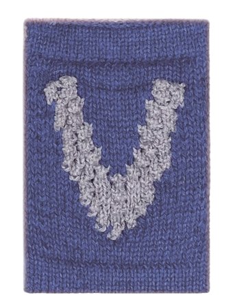 Smallstuff Knitted Letter V, Blue - Blue - ONE SIZE 10 cm
