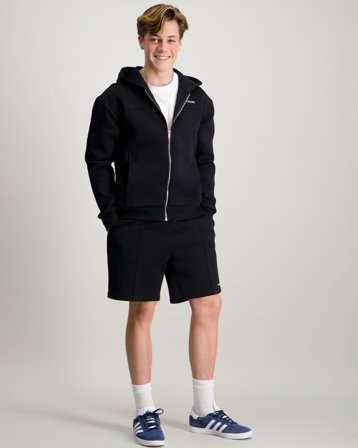 MAGGIORE Tracksuit Pleated Shorts Svart Shorts Kille - Kids Brand Store