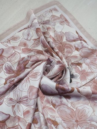 7Days Satengskjerf Beige/Brunkorall 70x70