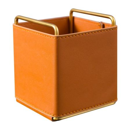 Nahkainen kynäteline, lyijykynäteline ja järjestäjä