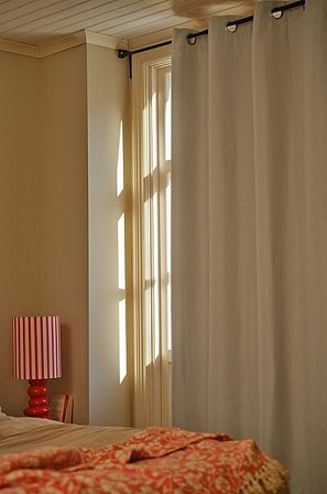 Jotex - Mørklægningsgardin Med Snørehul 1 Længde Linen beige - SHADOW - Køb Mørklægningsgardiner hos Jotex