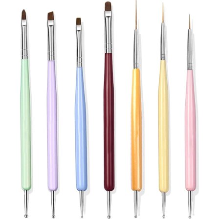 Set med 7 nagelkonstpenslar, idealiska för att skapa dina egna designer.