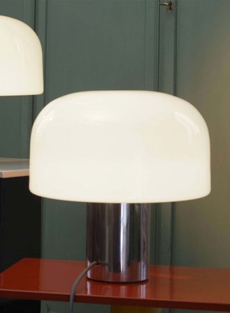 Bellhop bordlampe - opal/krom