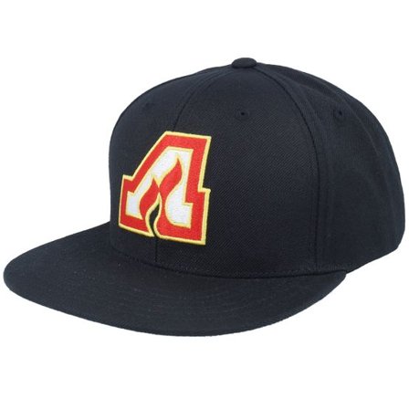 American Needle - NHL Svart snapback Keps - Atlanta Flames NHL Archive 400 Black Snapback @ Hatstore