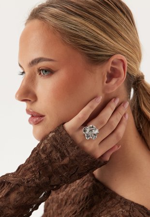 BY JOLIMA Daisy Ring Silver Onesize