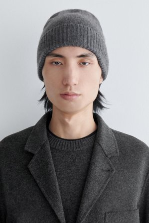 COS Cashmere Beanie in Grey - Women