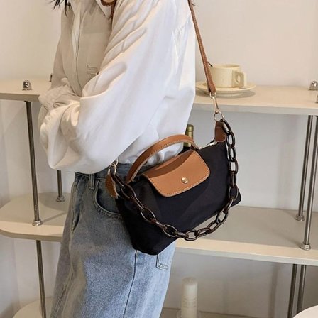 Kainalolaukku Crossbody Käsilaukut MUSTA