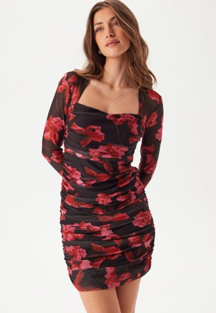 Bubbleroom Occasion - Mesh Ruched Short Dress - Black/Floral - Kläder