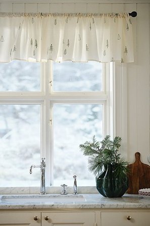 Jotex - Lambrekin biały antyczny/ciemnozielony - SKOG - Kup Lambrekiny firmy Jotex