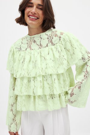 NA-KD - Blelagt bluse med volanger - Bluser - Grønn - XS (EU 32)