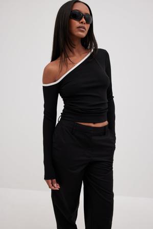 NA-KD Haut asymétrique à liseré contrastant - Top Epaule Dénudée - Noir - X-Large
