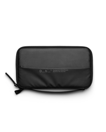 Db - Essential Passport Cover Black Out