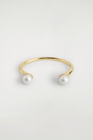 COS Femme Manchette À Perles De Culture in Doré