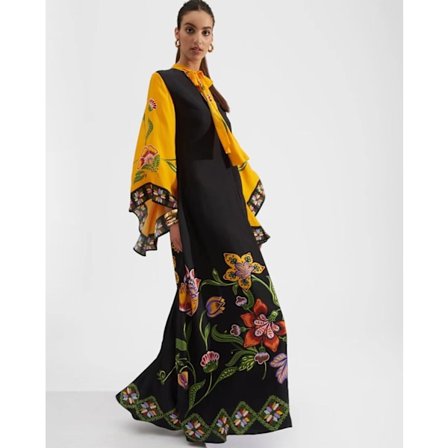 Sommarklänning med tryck, trekvartsärm och ståkrage