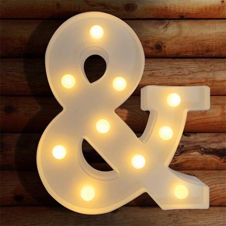 LED-bokstavlys nattlys
