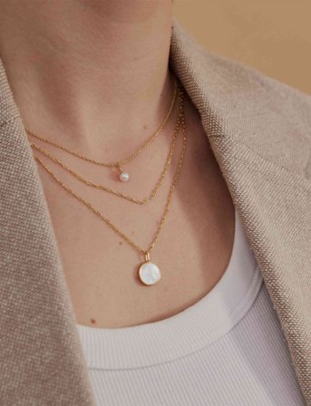 Design Letters Pearl Charm Gold A-Z - Gold - ONE SIZE