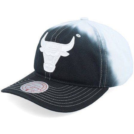 Mitchell & Ness - NBA Schwarz Cap - Chicago Bulls Dip Dye Pro Black Dad Cap / Unconstructed @ Hatstore