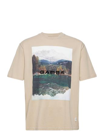 Nigel Boxy Print Ss Tee T-shirts Short-sleeved Beige Gabba