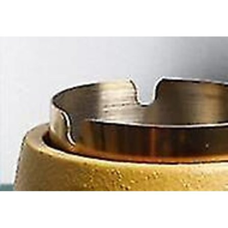 Betoninen Abstrakti Tuulensuojattu Tuhka-astia Ilman Kantta