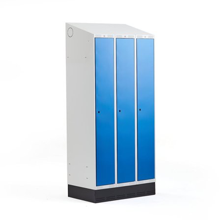 Szafa ubraniowa CLASSIC ze skośnym daszkiem, na cokole, 3 moduły, 2050x900x550 mm, niebieski
