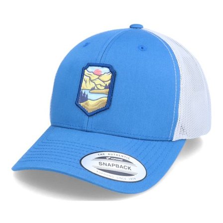 Wild Spirit - Blå trucker Keps - Red Sun Mountain Patch Steel Blue/Silver Trucker @ Hatstore