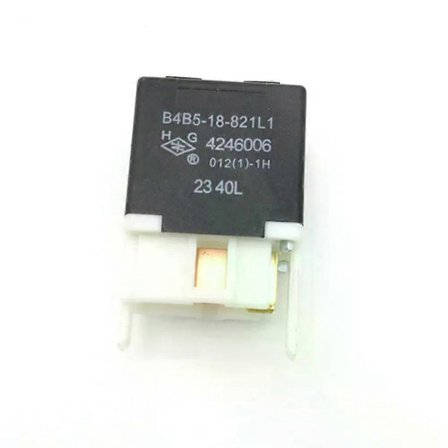 B4B5-18-821 Polttoainepumpun rele vakaa 4-nastainen Mazda 323 Family 98-20 Premacy 01 Protege 99-03 MX-5 MX5 Miata 1999-2005 Demio 03