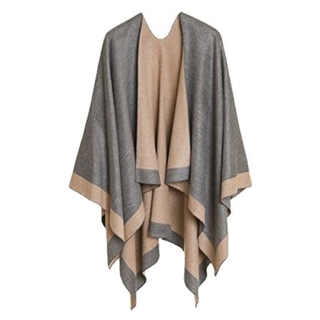 Damkragekappa i stickad stretch med färgmatchande geometri - Sjal, Poncho, Topp khaki