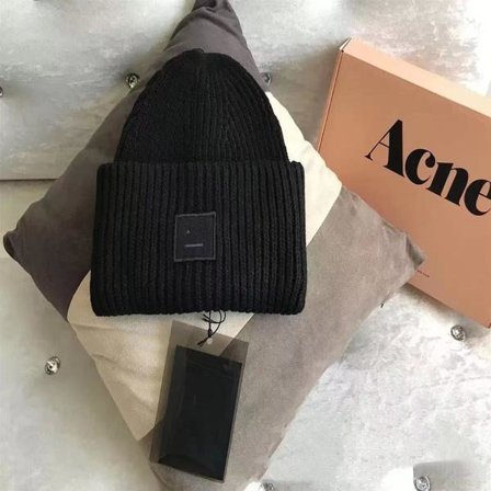 AC Smiley Villahattu pariskunnille - Neliörullattu, korkealaatuinen talvihattu musta