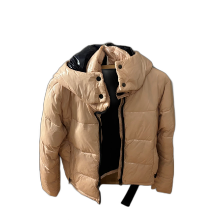 Beige pufferjacka med huva