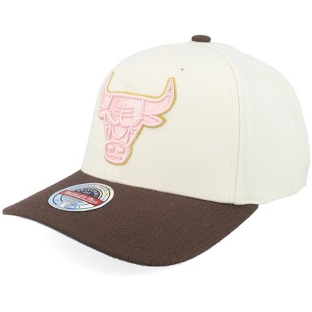 Mitchell & Ness - NBA Beige adjustable Czapka Z Daszkiem - Chicago Bulls Blush Sand Cream/Brown Adjustable @ Hatstore