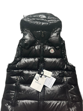 Svart dunväst från Moncler