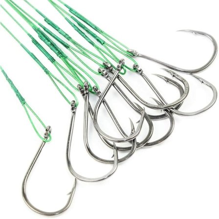 Pakke med 10 fiskekroge i højkvalitets kulstofstål med modhager
