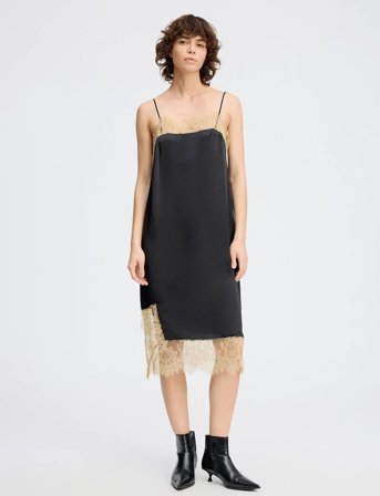 Munthe Rocco Slip - Black - 44