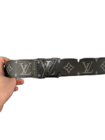 V l (baklänges) med monogram