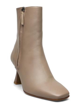 Maya Shoes Boots Ankle Boots Ankle Boot - Heel Creme Pavement