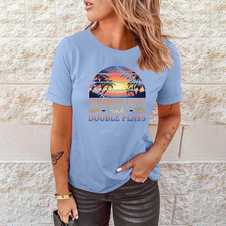 T-shirt Med Rund Hals För Damer Bokstäver Mönstrar Utslagsplats