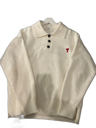 Vit stickad pikétröja från Ami