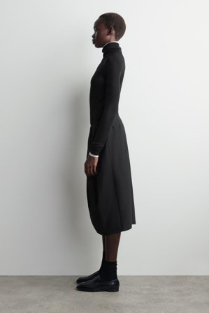 COS Pleated Wool Midi Tulip Skirt in Black - Women