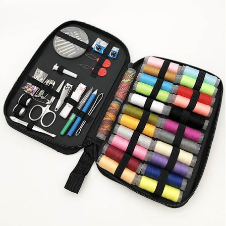 Sykit med Tråd, nålar, sax, måttband, sprättare m.m. - 98-delar multifärg