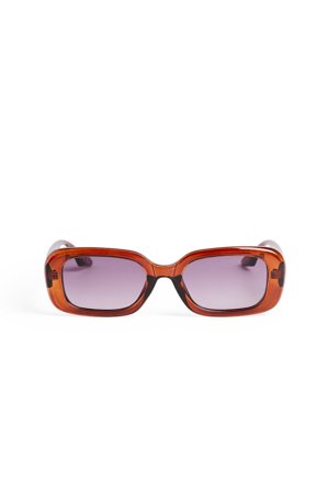 NA-KD Rectangular Retro Look Sunglasses - Solglasögon - Brun - One Size