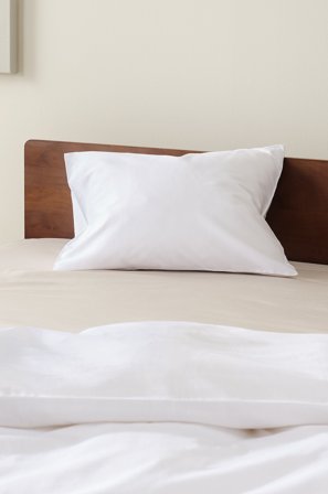 Jotex - Satin Putetrekk i Sateng Hvit - ZACK - Kjøp Putevar hos Jotex