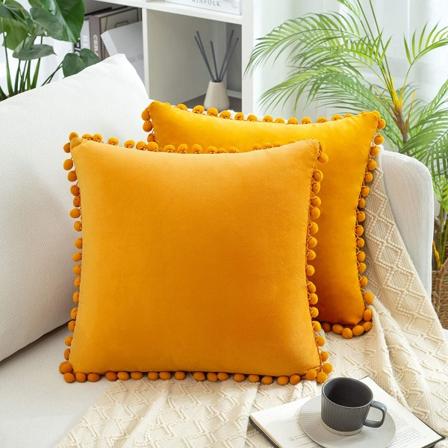 2-pack dekorativa kuddfodral, mjuka partiklar sammet enfärgade kuddfodral med pom-poms för soffa sovrum bil (18 x 18 tum, gul)
