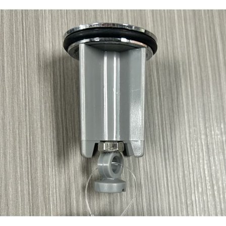 Valkoinen setti, jossa 2 yleismallista pesuallastulppaa 40 mm - Kromattu messinkiallas