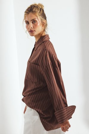 NA-KD - Oversized skjorte i modal med lomme - Skjorter - Brun - EU 38