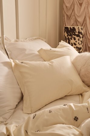 Staycation - Putetrekk Fancy Tattoo - Hvit - Putevar - 50X60 - Fra Homeroom